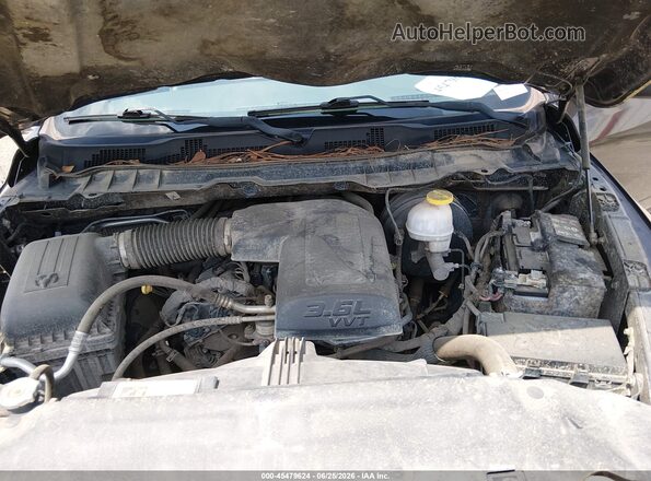 1C6RR7KG5JS306754 2018 RAM 1500 Gray Rear view