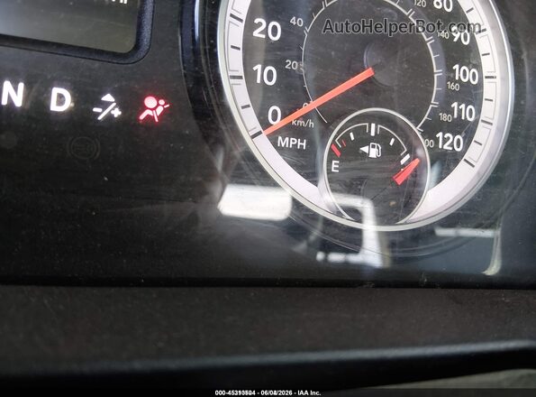 1C6RR7KG5JS318984 2018 RAM 1500 Brown Սալոնի 360 աստիճան տեսք