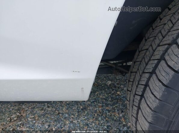 1C6RR7KG6GS341814 2016 RAM 1500 Белый Вид задней части салона