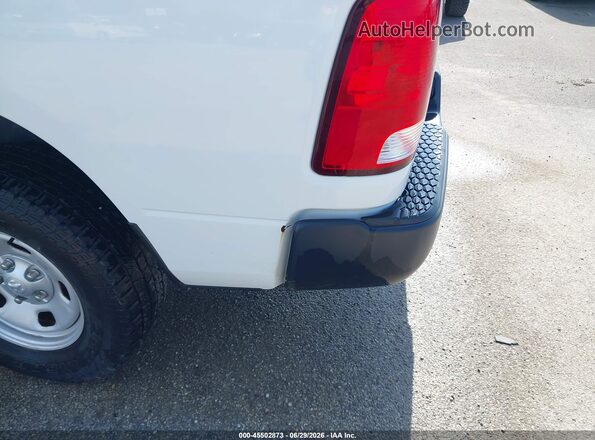 1C6RR7KG6JS323109 2018 RAM 1500 White Вид спереду