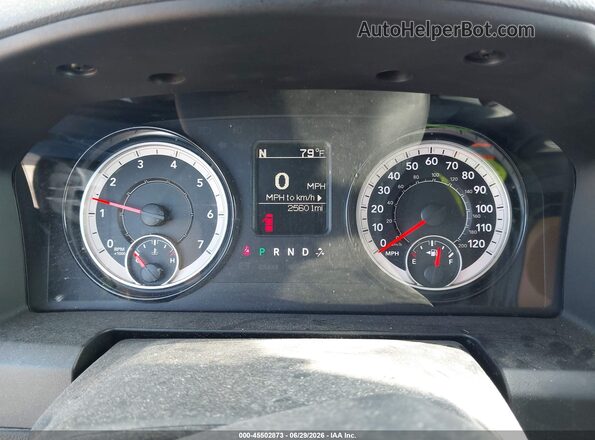 1C6RR7KG6JS323109 2018 RAM 1500 White Вид задніх сидінь