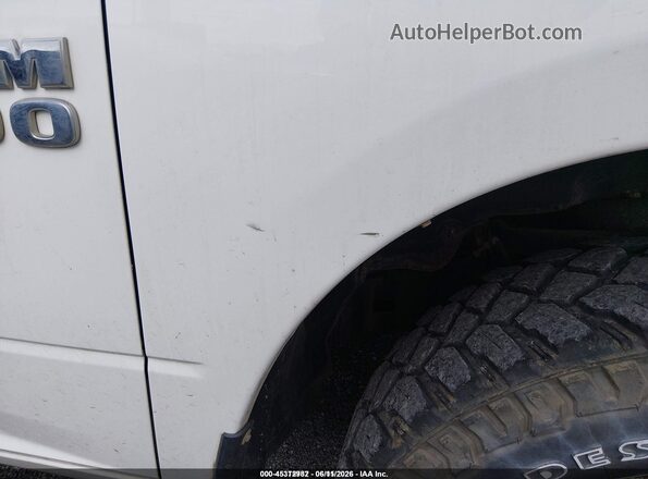 1C6RR7KG7GS284992 2016 RAM 1500 White Սարքավորումների վահանակի տեսք