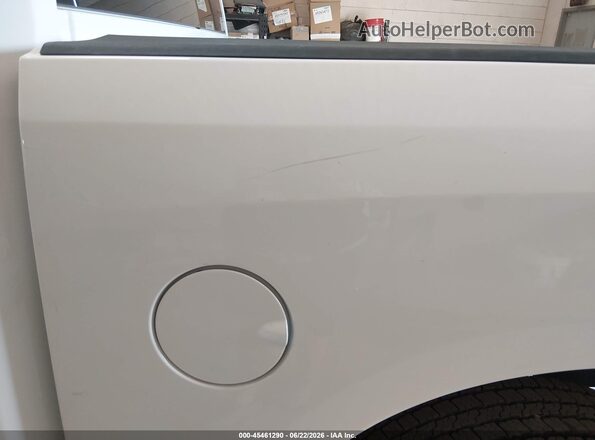 1C6RR7KG7JS106149 2018 RAM 1500 White Widok zestawu wskaźników