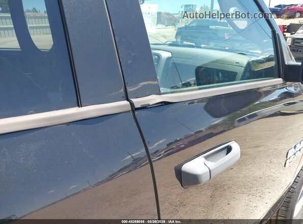 1C6RR7KG7JS286524 2018 RAM 1500 Black Widok wnętrza z tyłu