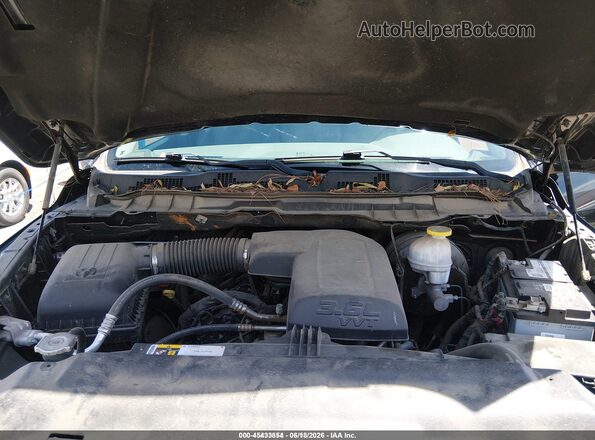 1C6RR7KG7JS293134 2018 RAM 1500 Black Rear view