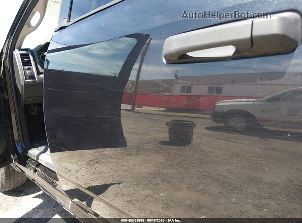 1C6RR7KG7JS293134 2018 RAM 1500 Black 360 interior view