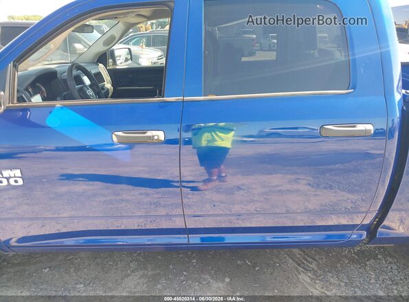 1C6RR7KG7JS306741 2018 RAM 1500 Blue 360 interior view