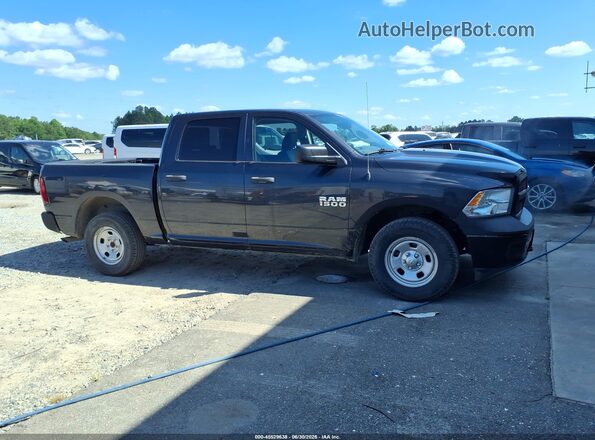 1C6RR7KG7JS306755 2018 RAM 1500 Black Вид задньої частини салону