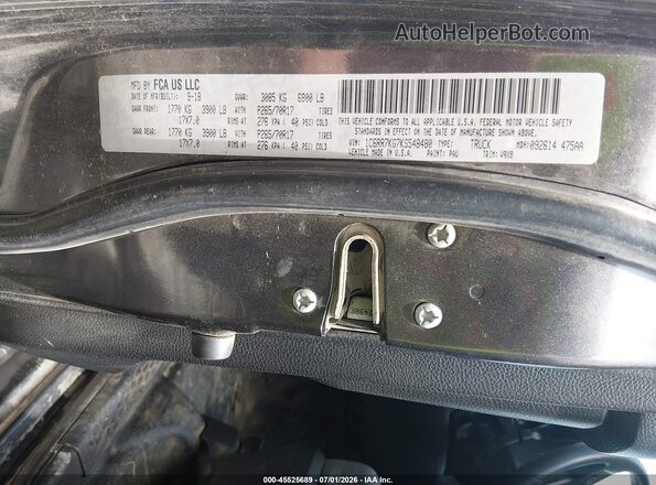 1C6RR7KG7KS548480 2019 RAM 1500 CLASSIC Gray Շարժիչի բաժամունքի տեսք