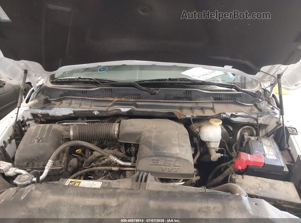 1C6RR7KG7KS658641 2019 RAM 1500 CLASSIC Белый Вид сзади