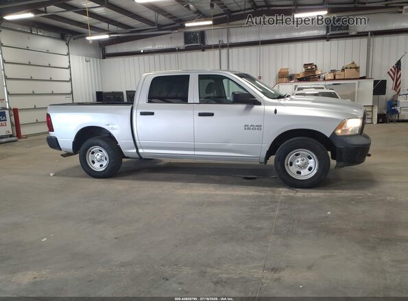 1C6RR7KG8JS306750 2018 RAM 1500 White Вид задньої частини салону