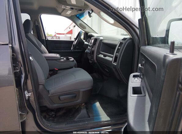 1C6RR7KG8JS315867 2018 RAM 1500 Gray Vista interior delantera