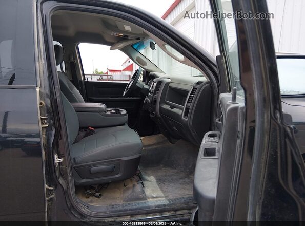 1C6RR7KG8JS318980 2018 RAM 1500 Black Vista interior delantera