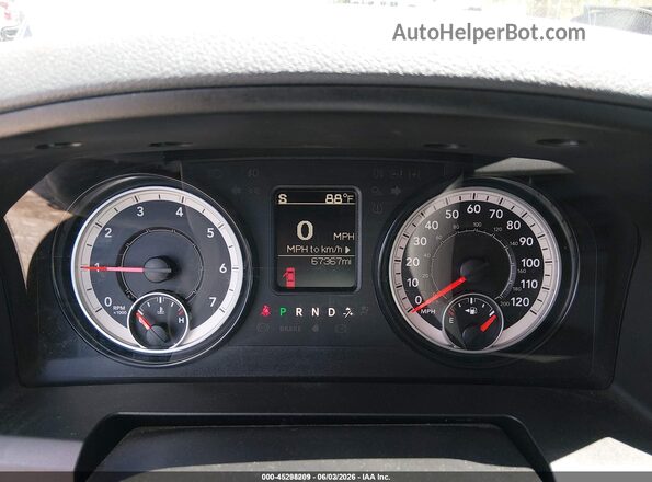 1C6RR7KG8KS660396 2019 RAM 1500 CLASSIC Gray Widok tylnych siedzeń