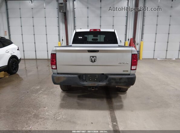 1C6RR7KG9GS108932 2016 RAM 1500 Серебряный 