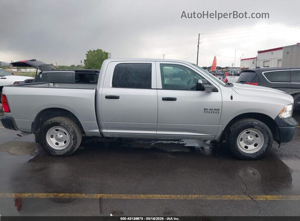 1C6RR7KG9GS348997 2016 RAM 1500 Silver Widok wnętrza z tyłu