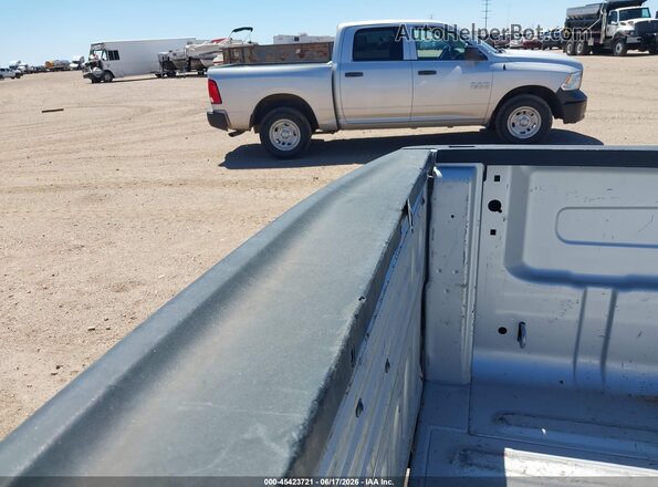 1C6RR7KG9GS362530 2016 RAM 1500 Silver Rear interior view