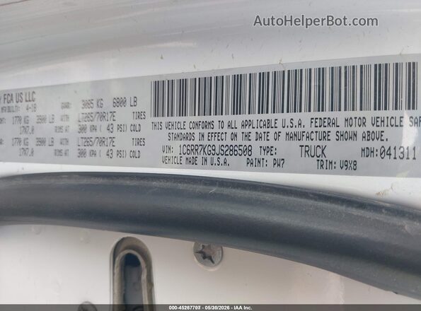 1C6RR7KG9JS286508 2018 RAM 1500 White Вид підкапотного простору