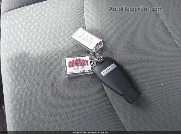 1C6RR7KG9JS286508 2018 RAM 1500 White Вид панелі приладів