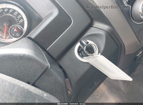 1C6RR7KG9JS293104 2018 RAM 1500 Blue Dashboard view