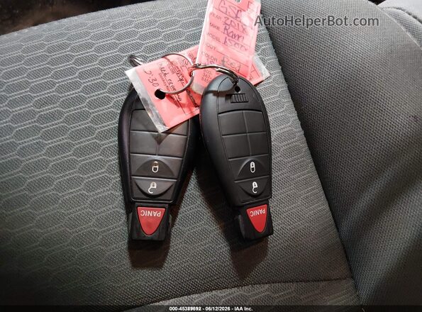 1C6RR7KG9JS293121 2018 RAM 1500 Red Dashboard view