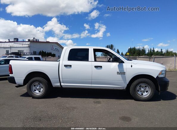 1C6RR7KG9JS300519 2018 RAM 1500 White უკანა სალონის ხედი