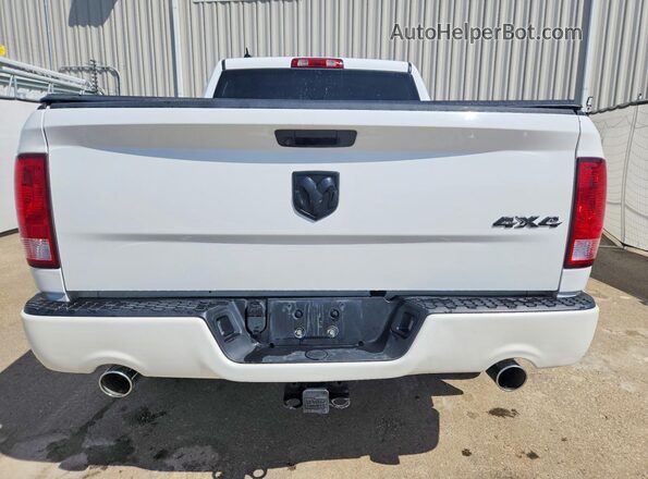 1C6RR7KG9MS518805 2021 RAM 1500 White Vista trasera