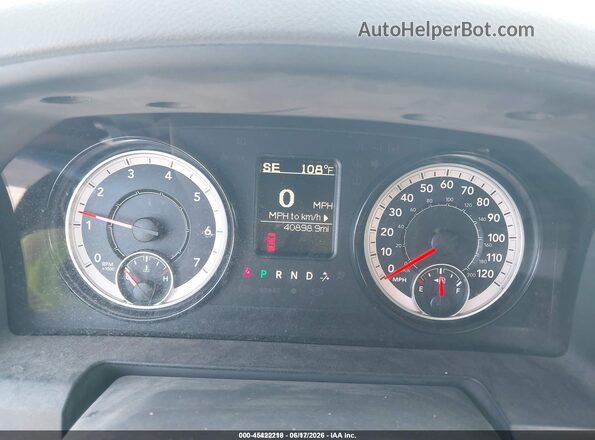 1C6RR7KGXHS731249 2017 RAM 1500 Серый Вид задних сидений