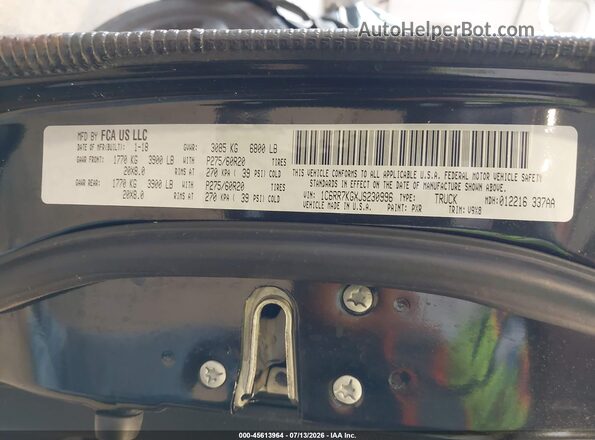 1C6RR7KGXJS230996 2018 RAM 1500 Black Շարժիչի բաժամունքի տեսք