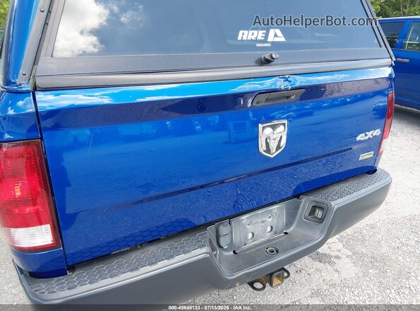 1C6RR7KGXJS291524 2018 RAM 1500 Blue Rear interior view