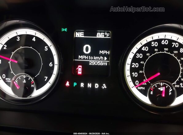 1C6RR7KGXJS306748 2018 RAM 1500 Black 