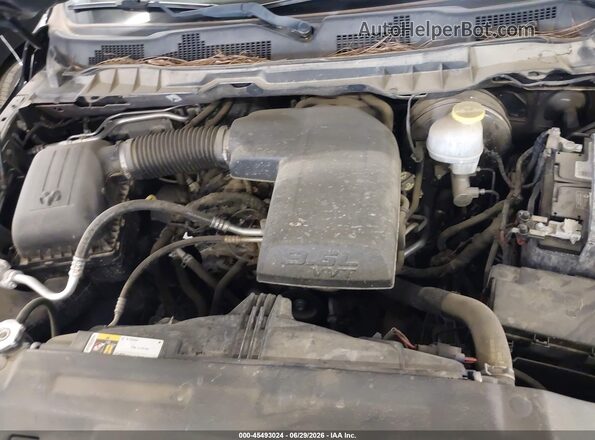 1C6RR7KGXJS306748 2018 RAM 1500 Black Rear view