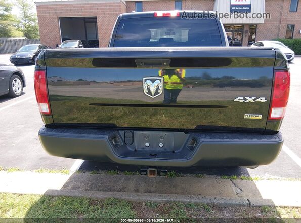 1C6RR7KGXJS323114 2018 RAM 1500 Black 