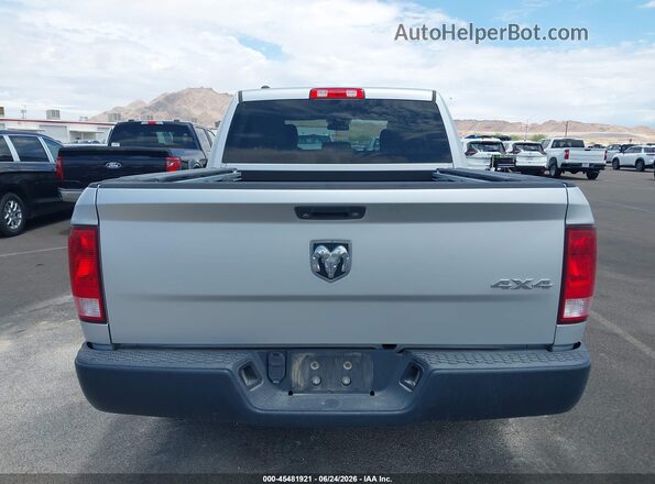 1C6RR7KM5HS753570 2017 RAM 1500 Серебряный 