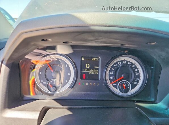1C6RR7KT0KS508478 2019 RAM 1500 Black Vista del cuadro de instrumentos