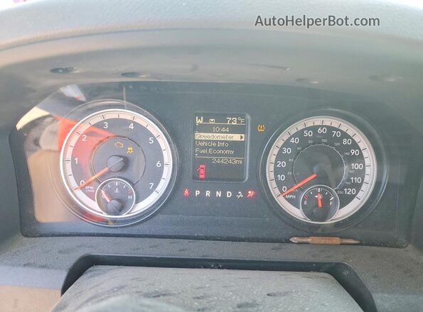 1C6RR7KT1GS111272 2016 RAM 1500 Белый Вид щитка приборов
