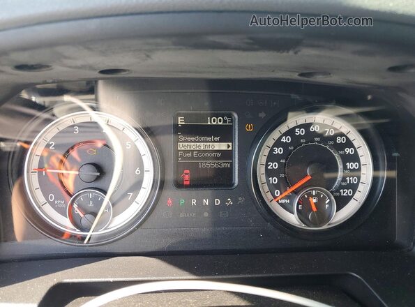 1C6RR7KT1GS200906 2016 RAM 1500 Black Vista del cuadro de instrumentos