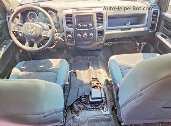 1C6RR7KT2KS667809 2019 RAM 1500 White წინა პანელის ხედი
