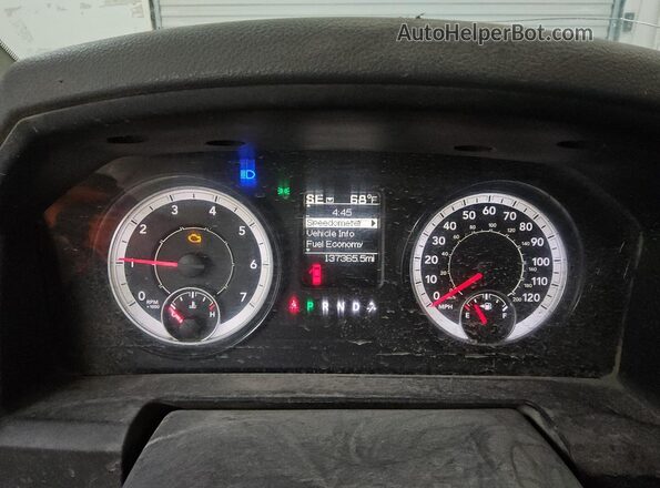 1C6RR7KT5HS626857 2017 RAM 1500 Silver 