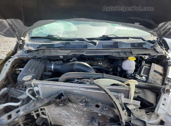 1C6RR7KT6LS132807 2020 RAM 1500 Silver უკანა სალონის ხედი