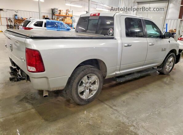 1C6RR7LG1HS559451 2017 RAM 1500 Серебряный Задняя правая четверть