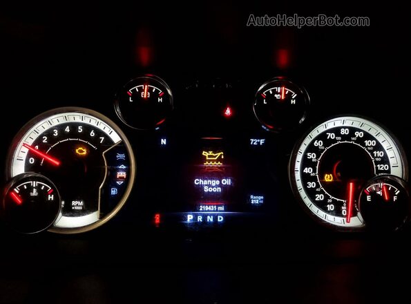 1C6RR7LG1HS559451 2017 RAM 1500 Серебряный Вид щитка приборов