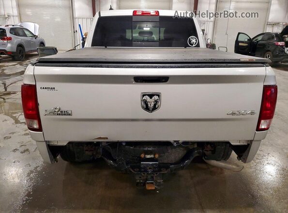 1C6RR7LG1HS559451 2017 RAM 1500 Серебряный Вид сзади