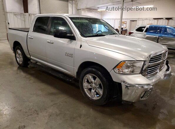 1C6RR7LG1HS559451 2017 RAM 1500 Серебряный Передняя правая четверть