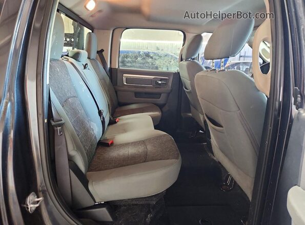 1C6RR7LG2HS583192 2017 RAM 1500 Blue Вид задніх сидінь