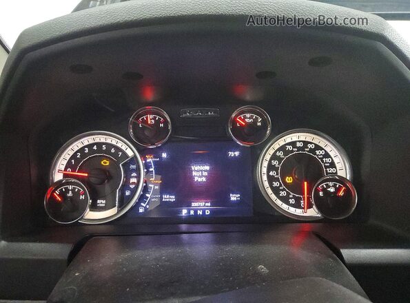 1C6RR7LG5GS391912 2016 RAM 1500 Black Widok zestawu wskaźników