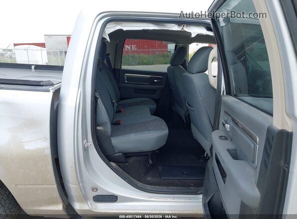 1C6RR7LG5HS681844 2017 RAM 1500 Silver Widok naklejki z numerem VIN