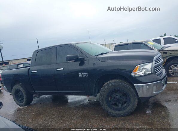 1C6RR7LG9JS268931 2018 RAM 1500 Black Rear interior view