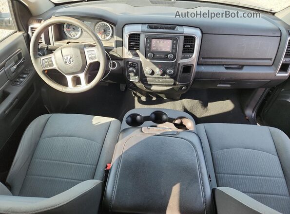 1C6RR7LGXMS535904 2021 RAM 1500 Blue Widok deski rozdzielczej