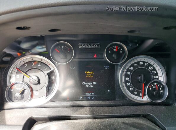 1C6RR7LM3GS105870 2016 RAM 1500 Black ხელსაწყოთა პანელის ხედი
